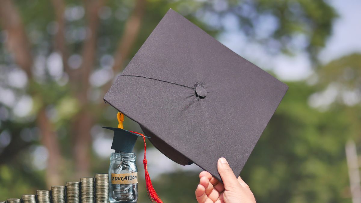 How Final-Year Students Can Secure Low-Interest Education Loans